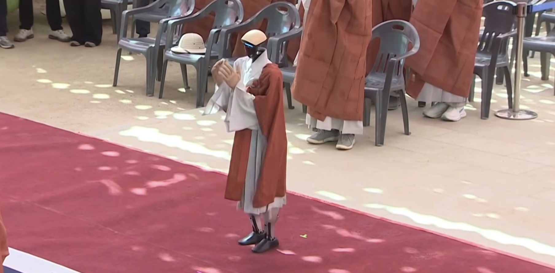 A Robot Monk Is the Perfect Buddhist